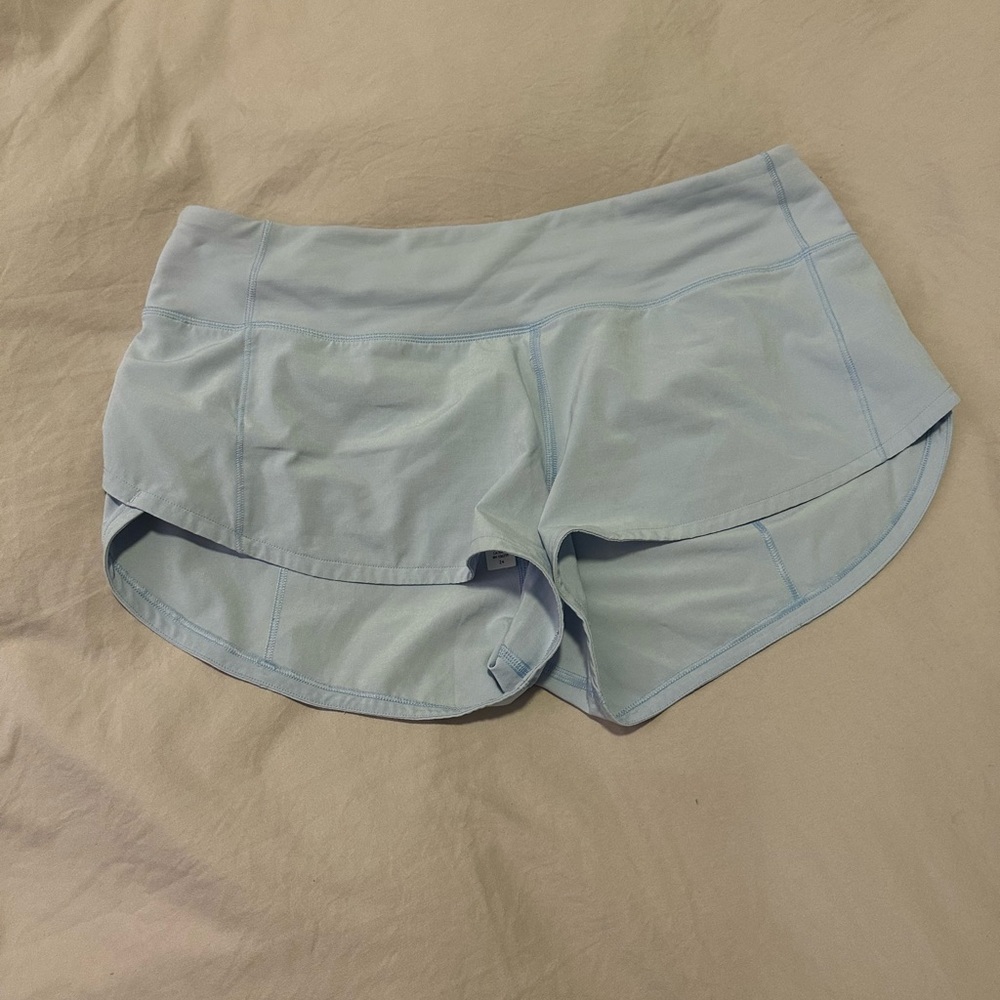 Lululemon Speed-Up Low Rise 2.5” in color Daydream
